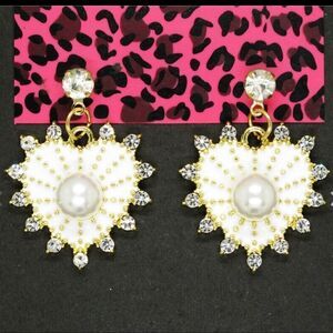 NWT BJ Heart Earrings